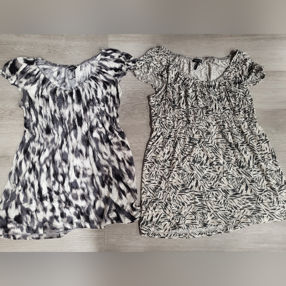 💥Stylish Women's Black and White Tops(Free If You Bundle 2 Or More Items)